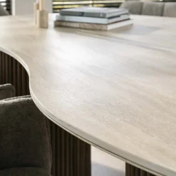 Kalfort Eettafels|Strato Eettafel niervormig Travertine 215cm