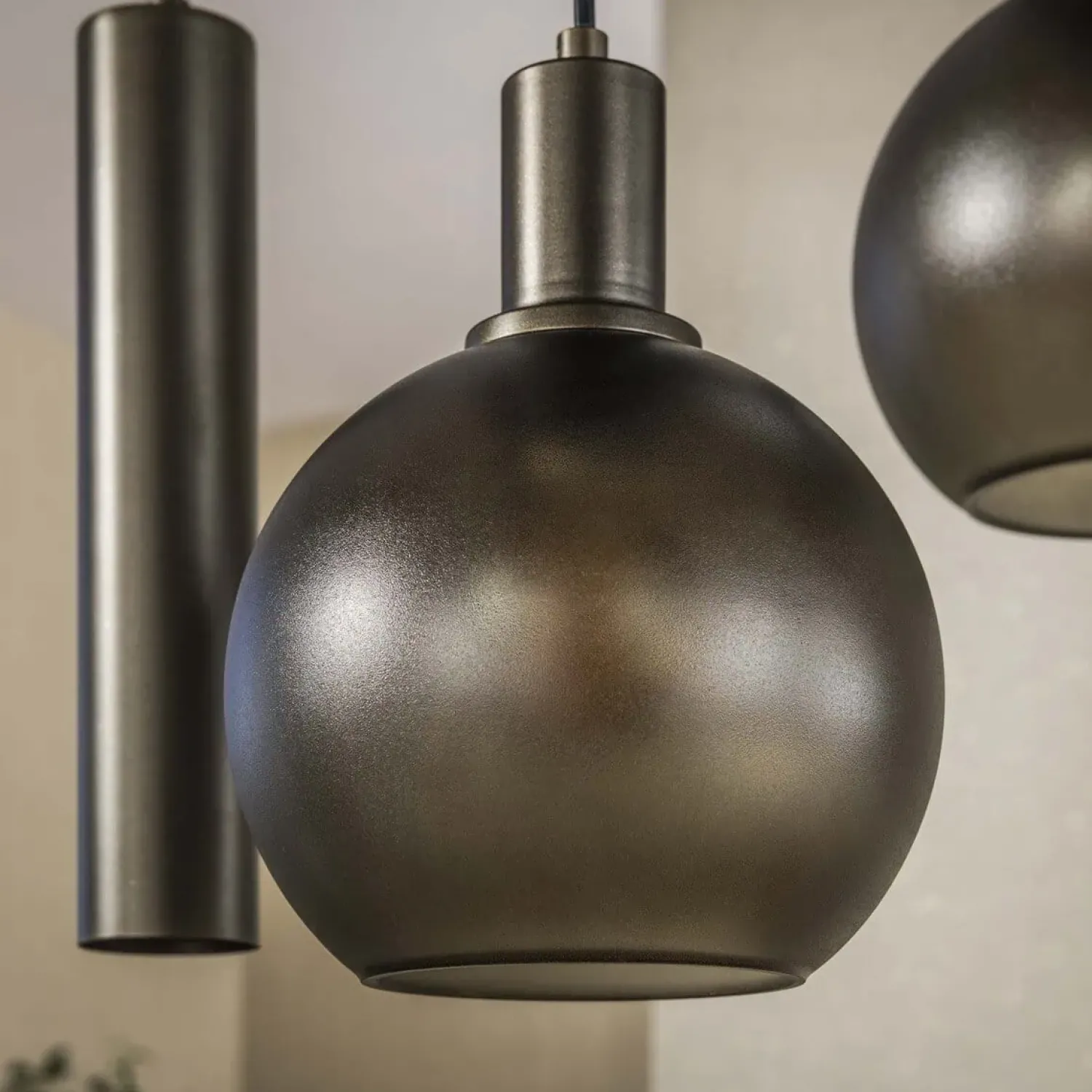 Kalfort Hanglampen|Glazen Hanglamp|Tessio 7-lichts Hanglamp bruin-frosted