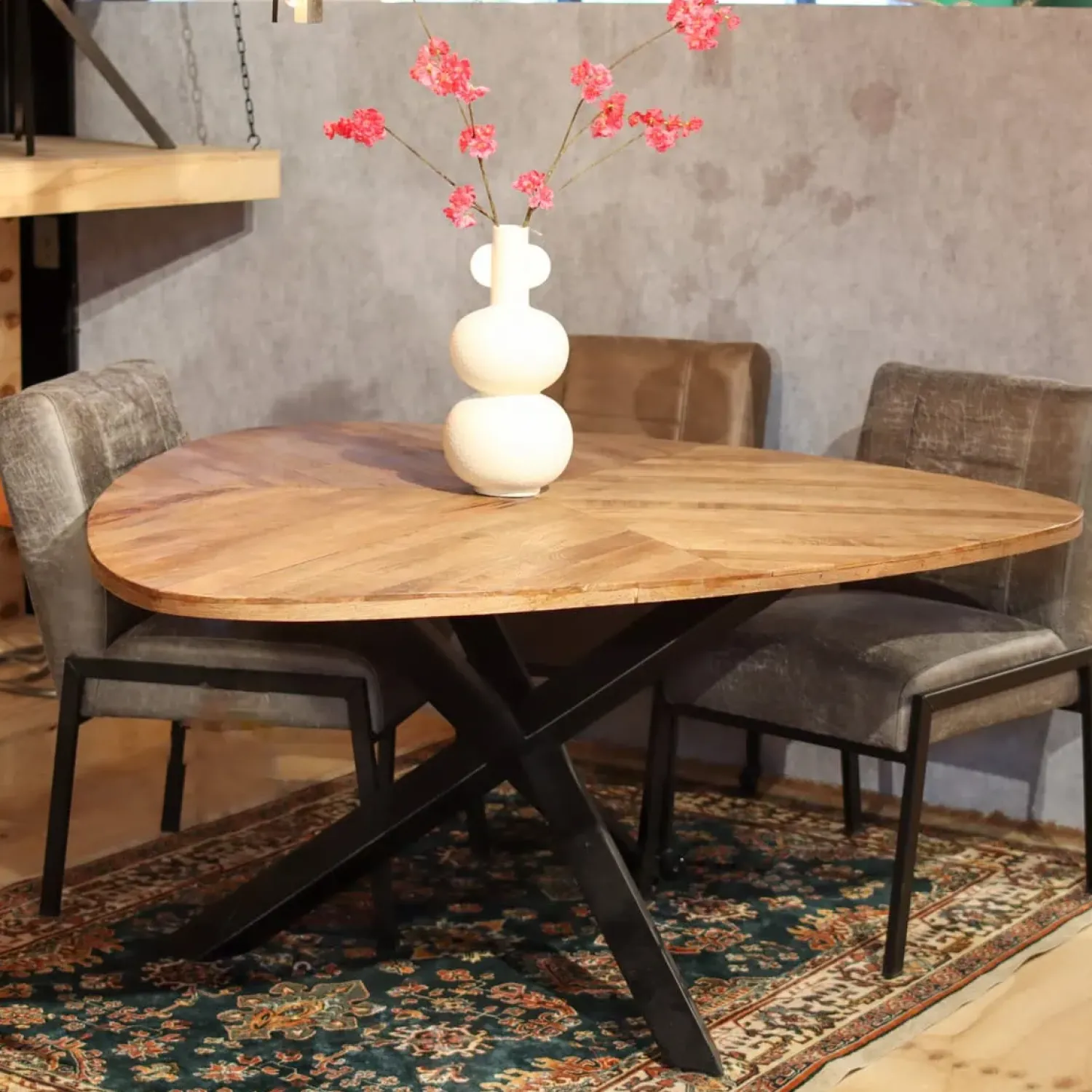 Tower living Eettafels|Trivero eetkamertafel driehoek 150cm naturel