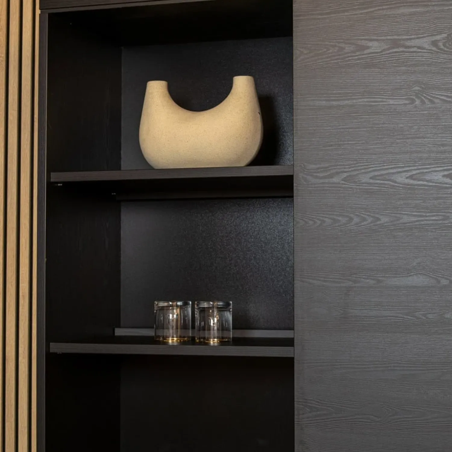 Maison Madera Wandkasten|Industriele Kasten|Valente Wandkast Zwart 120cm