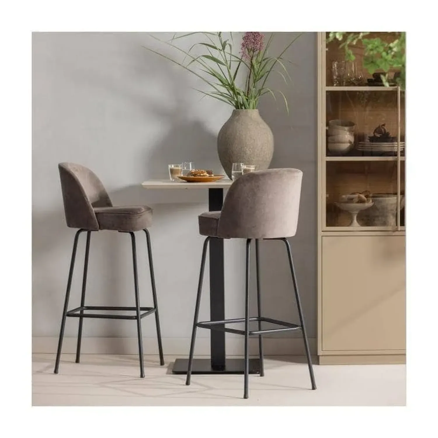 WOOOD Barkrukken|Vogue Barstoel Hoog Boucle Nougat