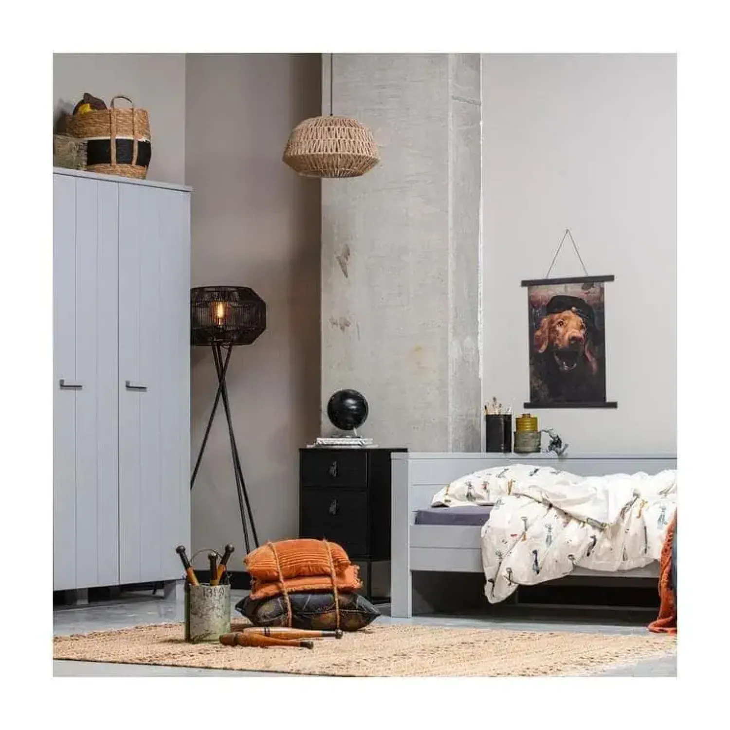 WOOOD Nachtkastjes|Industriele Kasten|Zola Nachtkastje met Lade en Deur Zwart 40cm