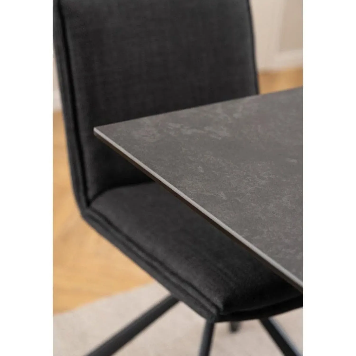 Nordhavn Eettafels|Zuvio Eettafel Zwart Keramiek 135cm